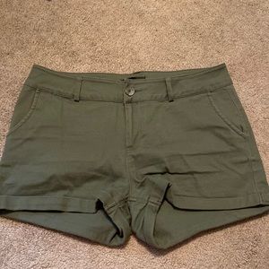 Love Culture comfortable shorts, Size L